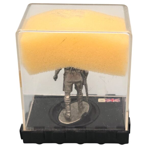 Vtg 1/32 British Military Soldier Figure Rifle Unpainted Metal Detailed - Picture 9 of 12